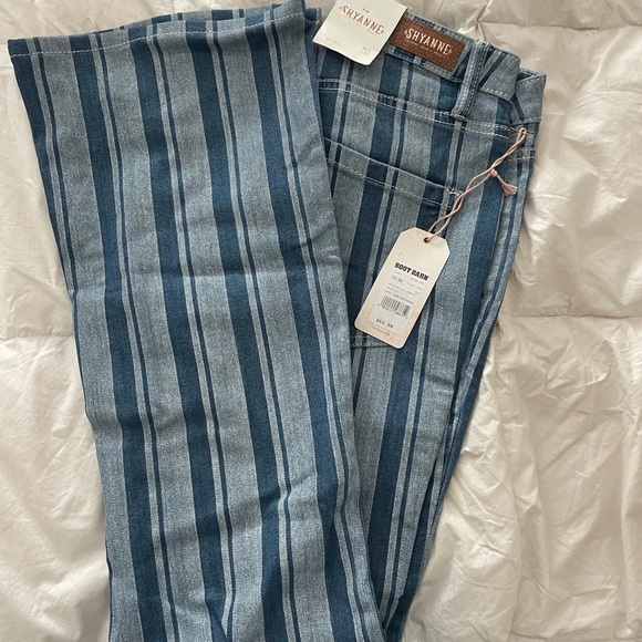 Shyanne Bootcut Striped Jeans NWT SZ 31x32 - Picture 1 of 4
